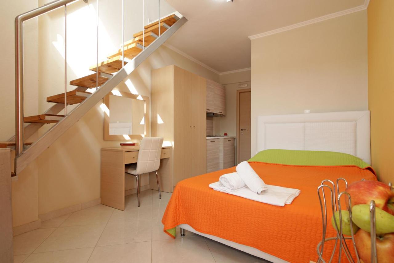 Mavridis Rooms 2 Nikiti  Exterior photo