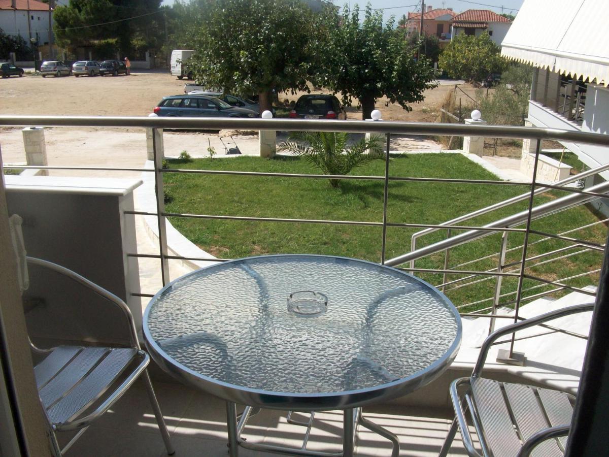 Mavridis Rooms 2 Nikiti  Exterior photo
